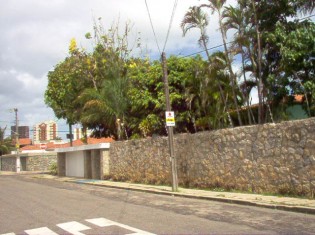 OUTRO ÂNGULO