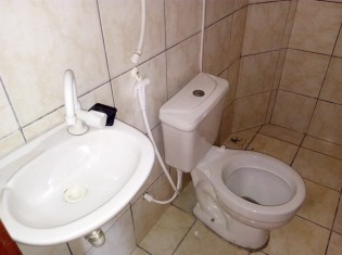 WC REVERSIVEL