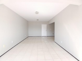 SALA EM L AMPLA AMGULO III