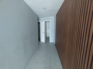 CORREDOR DE ACESSO AOS BANHEIROS