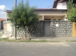 FACHADA ( ANGULO II )