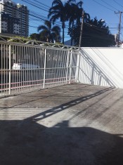 ÁREA DE ESTACIONAMENTO