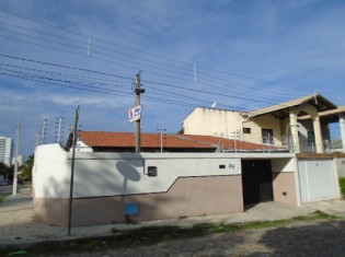FACHADA OUTRO ÂNGULO