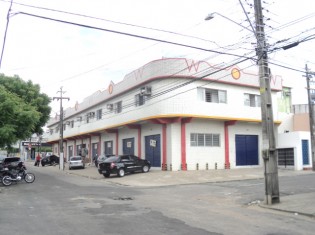 FACHADA ( RUA LATERAL )