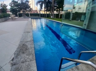 PISCINA &Acirc;NGULO 2