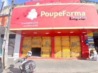 FACHADA &Acirc;NGULO 1