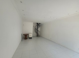 LOJA (ANGULO 3)