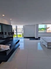SUITE IV
