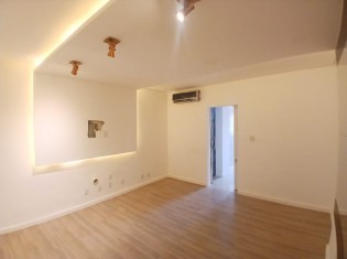 SALA / REUNIÃO ANGULO II