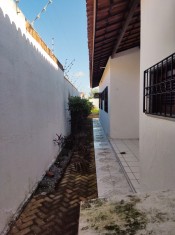 ÁREA LATERAL ACESSO FUNDOS