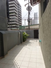 ENTRADA LATERAL
