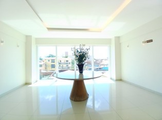 ESPAÇO DE ACESSO AS TORRES