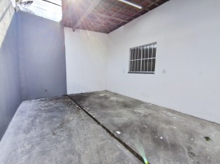 ÁREA DE SERVIÇO / FUNDOS ANGULO II