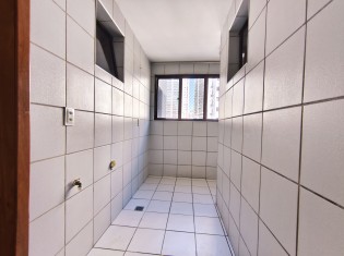 ESPAÇO ÁREA DE SERVIÇO