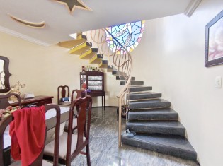 SALA / ACESSO 1º ANDAR