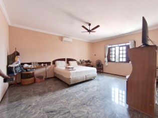 SUITE IV