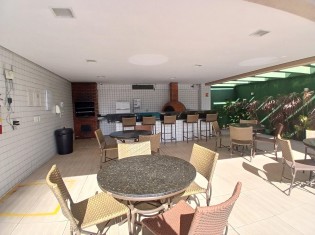 DECK COM CHURRASQUEIRA