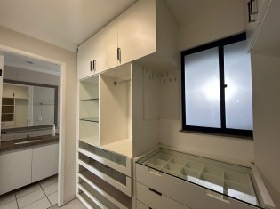 CLOSET SU&Iacute;TE ANGULO III