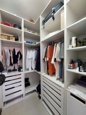 SUITE 02 - CLOSET
