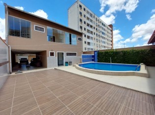 QUINTAL C/ DECK E PISCINA