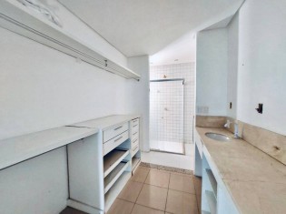 SUITE MASTER - CLOSET