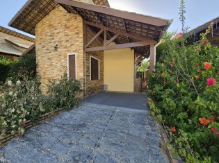 FACHADA CASA (ÂNGULO III)