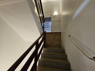 ESCADA P/ PISO SUPEIOR