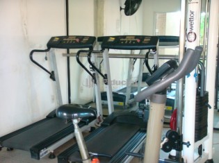 ACADEMIA (&Acirc;NGULO II)