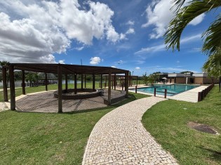 ACESSO &Agrave; PISCINA