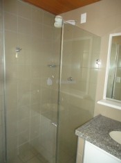 WC SU&Iacute;TE I (&Acirc;NGULO II)