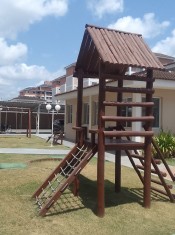 PLAYGROUND (ÂNGULO II)