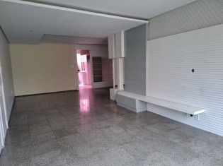 SALA (&Acirc;NGULO III)