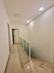 CORREDOR ESCADA