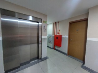 HALL APTO.