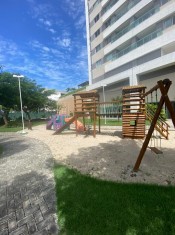 PLAYGROUND (ÂNGULO II)
