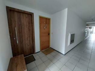 HALL APTO.