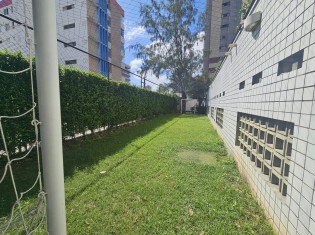 CAMPO DE FUTEBOL (ÂNGULO II)