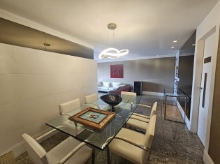 SALA DE JANTAR (ÂNGULO III)