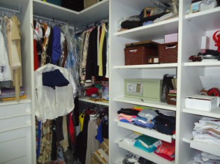 CLOSET SUÍTE MASTER (ÂNGULO II)