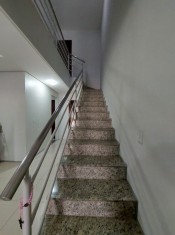 ACESSO AO 1º ANDAR