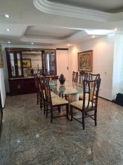 SALA DE JANTAR (ÂNGULO III)