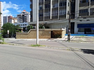 FACHADA ( ÂNGULO II )