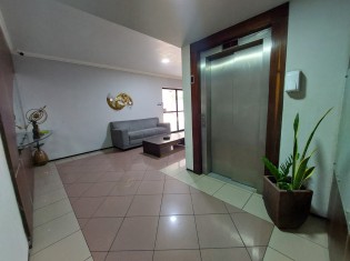 HALL ELEVADOR