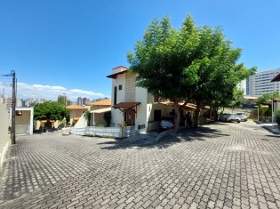 ÁREA COMUM