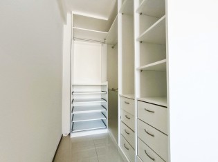 SUÍTE MASTER - CLOSET