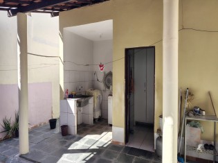 ÁREA DE SERVIÇO