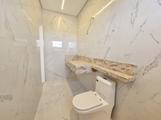 WC SUÍTE II (ÂNGULO II)