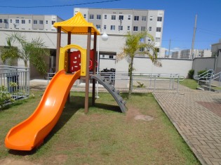 PLAYGROUND (ÂNGULO III)