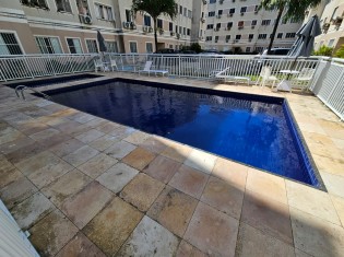 PISCINA (&Acirc;NGULO II)