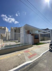 FACHADA (&Acirc;NGULO II)